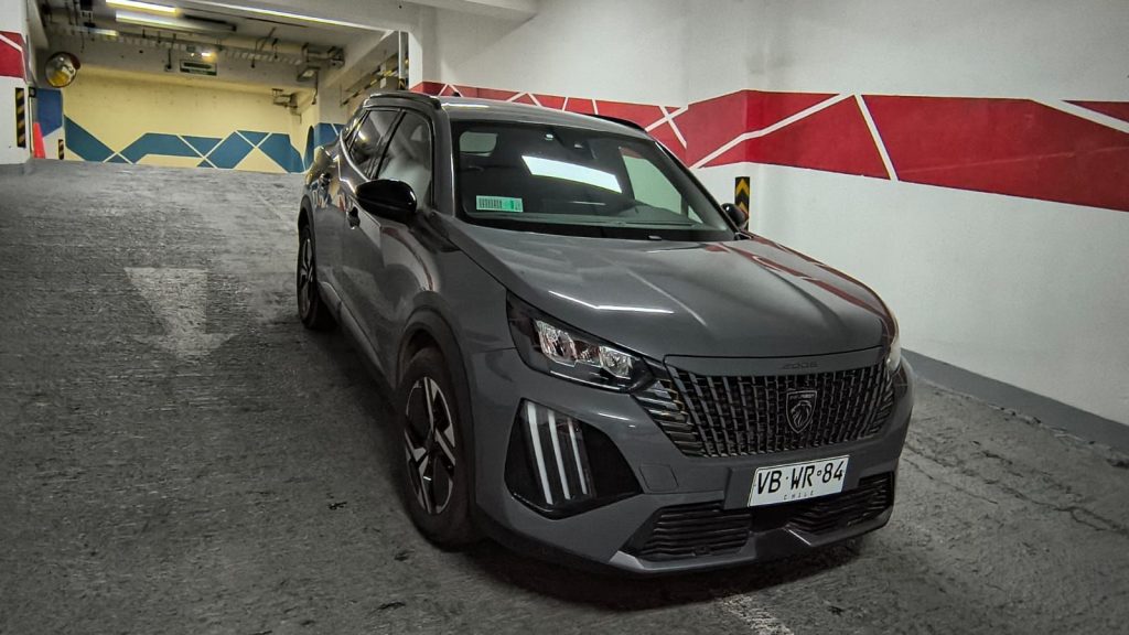 Peugeot 2008 Allure PureTech 1.2 MT — foto 5